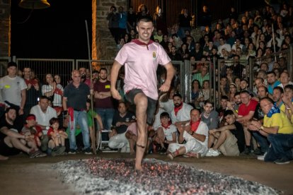 Paso del Fuego 2023 en San Pedro con un recinto abarrotado