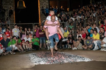 Paso del Fuego 2023 en San Pedro con un recinto abarrotado