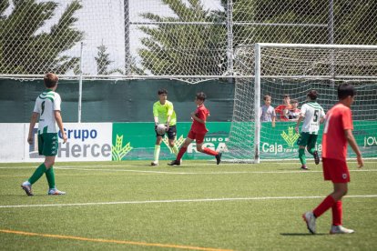 El Numancia infantil B perdía 2-4 ante el Victoria y se queda sin ascenso.