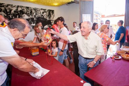 Reparto de tajadas en las cuadrillas