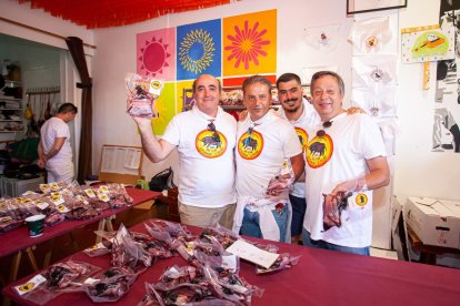 Reparto de tajadas en las cuadrillas