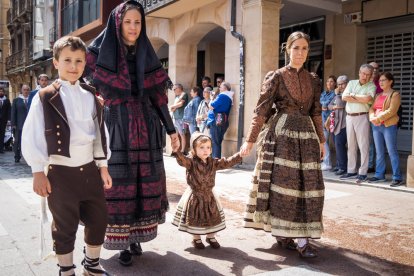 Lunes de Bailas por la mañana, último día de San Juan 2023 en Soria.