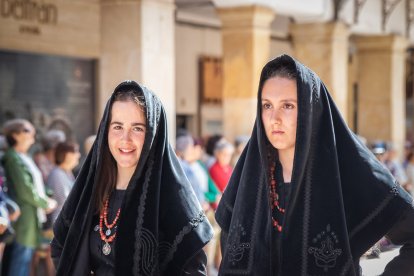 Lunes de Bailas por la mañana, último día de San Juan 2023 en Soria.