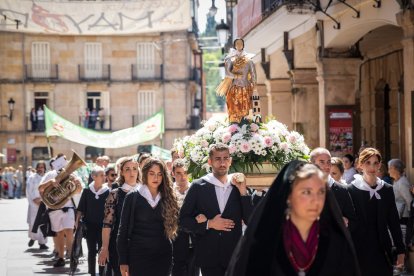 Lunes de Bailas por la mañana, último día de San Juan 2023 en Soria.