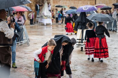 Lunes de Bailas por la mañana, último día de San Juan 2023 en Soria.