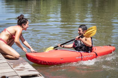 Los sorianos combaten el calor con helados, en el río o en las fuentes de la ciudad.