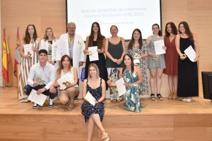 Despedida de la Junta a los enfermeros residentes que han desarrollado su formación especializada en Soria.