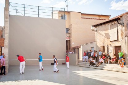 Fiestas de Osma con pelota a mano y juegos populares