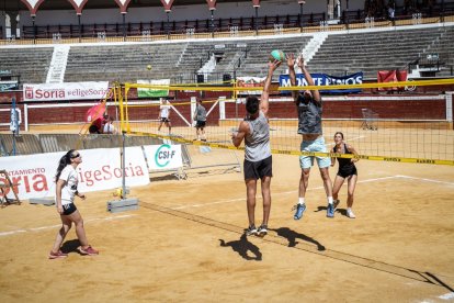 El torneo de Voley Plaza continúa en el coso de San Benito