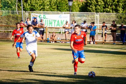 El CD Numancia empata en Quintana contra el Deportivo Aragón