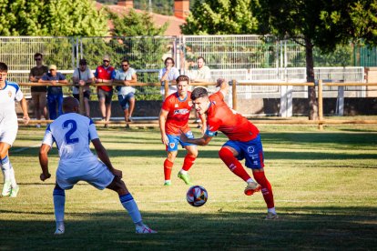 El CD Numancia empata en Quintana contra el Deportivo Aragón
