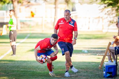 El CD Numancia empata en Quintana contra el Deportivo Aragón