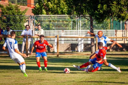 El CD Numancia empata en Quintana contra el Deportivo Aragón