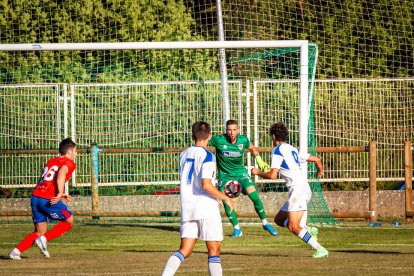 El CD Numancia empata en Quintana contra el Deportivo Aragón