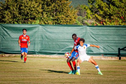 El CD Numancia empata en Quintana contra el Deportivo Aragón