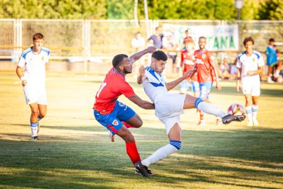 El CD Numancia empata en Quintana contra el Deportivo Aragón