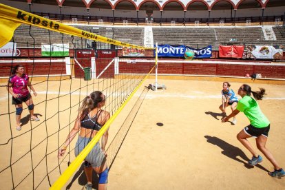 Fases finales del Voley Plaza