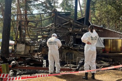 Análisis de la zona afectada para esclarecer las causas del incendio.