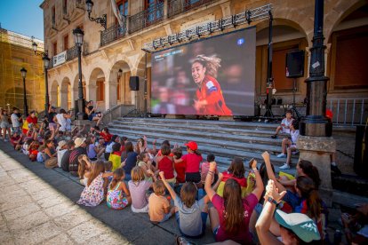La final fue seguida en la pantalla gigante de la Plaza Mayor