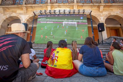 La final fue seguida en la pantalla gigante de la Plaza Mayor