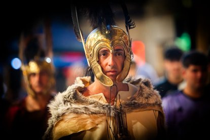 Los celtíberos y los romanos desfilaron por el centro de la capital
