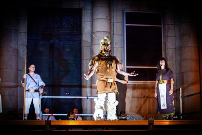 Los celtíberos y los romanos desfilaron por el centro de la capital