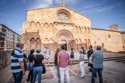 Las rutas turísticas recorren los distintos monumentos de Soria