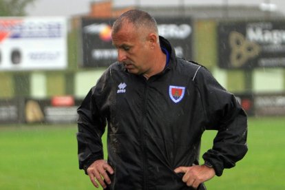 El CD Numancia comienza la temporada con derrota en Segovia