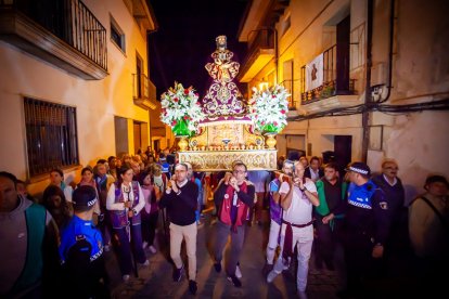 Almazán vibró acompañando al Nazareno
