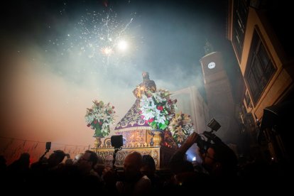 Almazán vibró acompañando al Nazareno