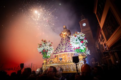 Almazán vibró acompañando al Nazareno