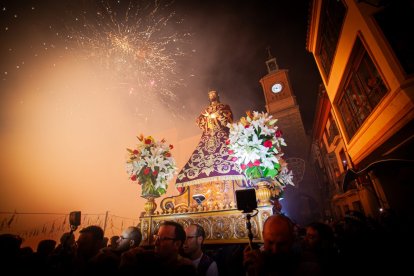 Almazán vibró acompañando al Nazareno