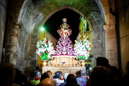 Almazán vibró acompañando al Nazareno