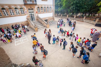 Los alumnos vuelven a las aulas