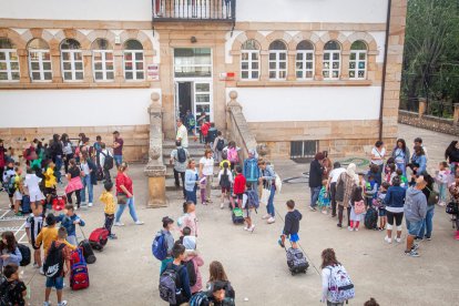 Los alumnos vuelven a las aulas