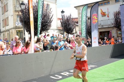 La Desafío Urbión llenó Covaleda de Atletismo de alto nivel.