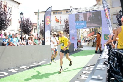 La Desafío Urbión llenó Covaleda de Atletismo de alto nivel.