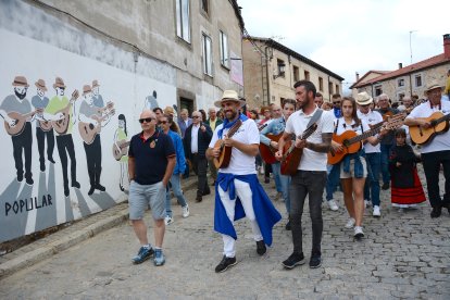 La Ronda de Duruelo, de nuevo en la calle.