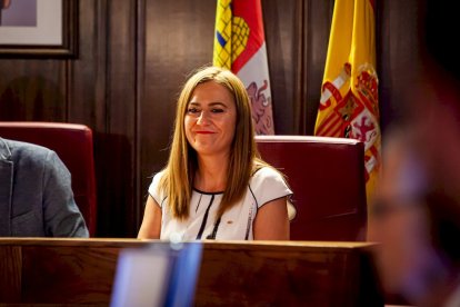 Entrega de distinciones a los agentes municipales