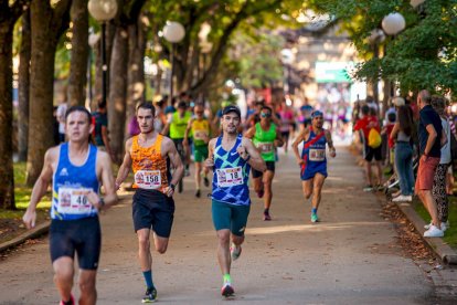 Tarde de atletismo con cerca de un millar de corredores