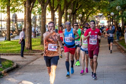Tarde de atletismo con cerca de un millar de corredores