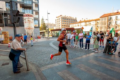 Tarde de atletismo con cerca de un millar de corredores