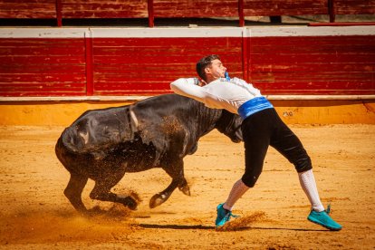 Espectáculo matinal de la feria taurina