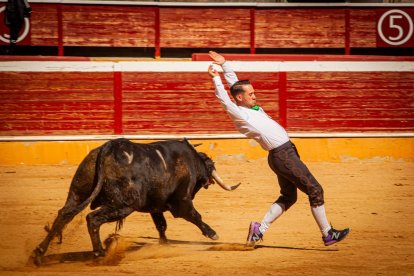 Espectáculo matinal de la feria taurina