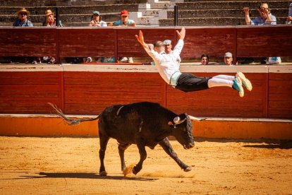 Espectáculo matinal de la feria taurina