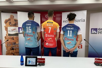 Presentación de la primera y la segunda equipación del Grupo Herce.