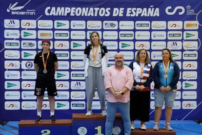 Cristina Puebla a la derecha de la imagen.