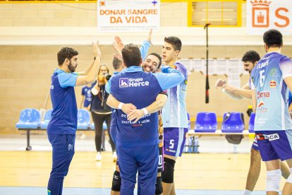 El Grupo Herce voley es oro puro en este inicio de temporada