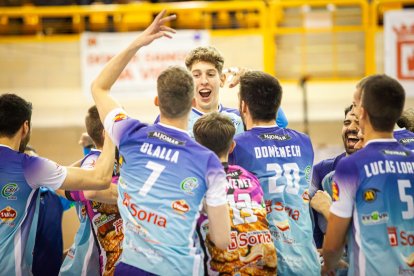 El Grupo Herce voley es oro puro en este inicio de temporada