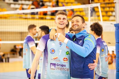 El Grupo Herce voley es oro puro en este inicio de temporada